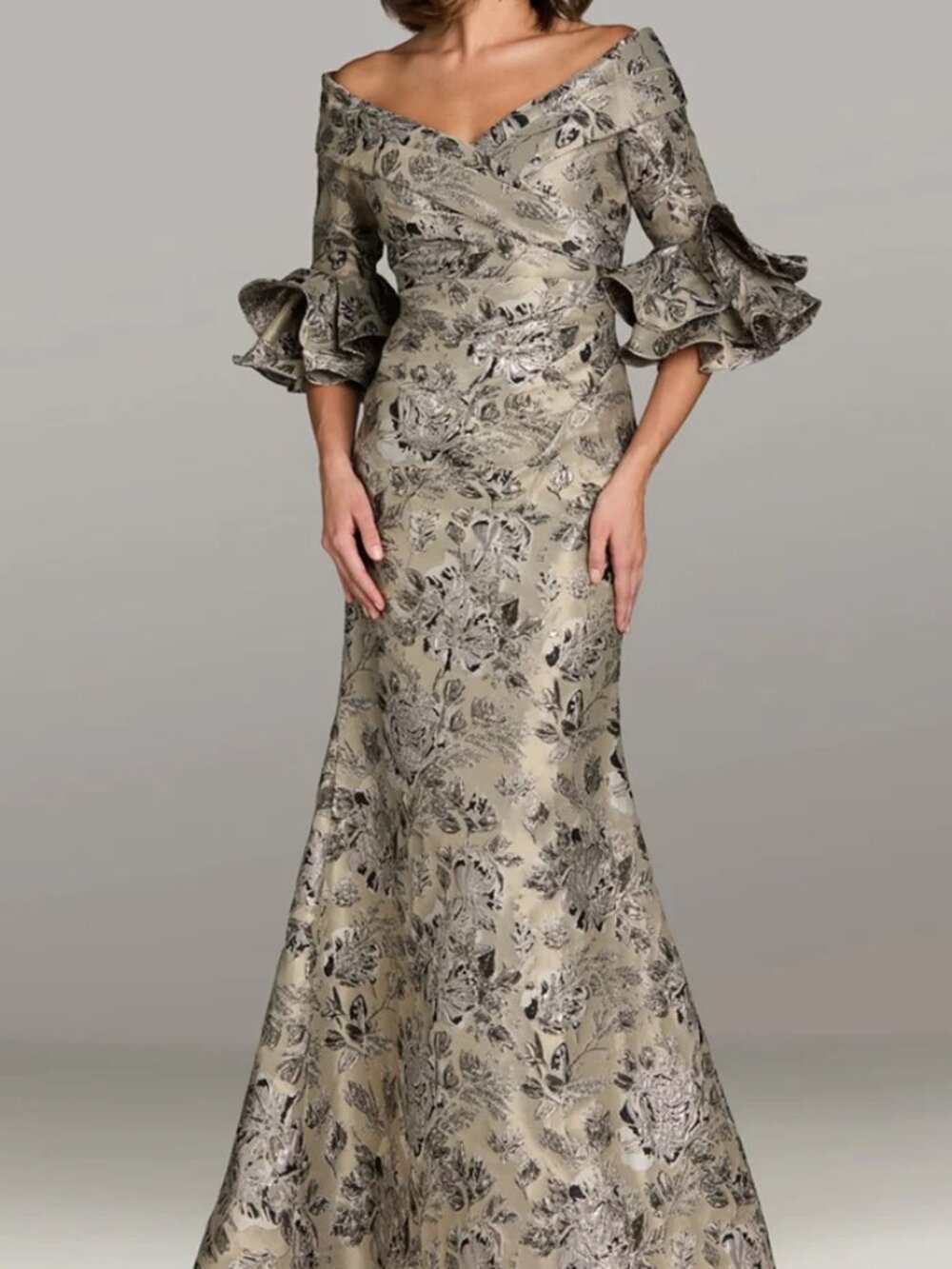 NWT Feriani Couture 18515 Floral Bell Sleeve Formal Gowns Champ size 4